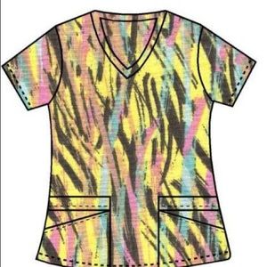 Delta Uniforms Women's Print Scrub Top